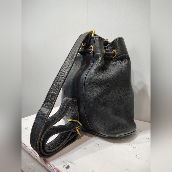 Vintage Dooney & Bourke Black Leather Drawstring Bucket Backpack Convertible Bag - Picture 8 of 16
